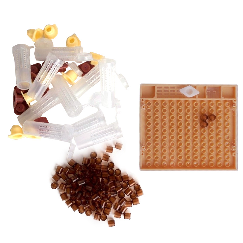 APIMAT - přelarvovací systém pro chov matek