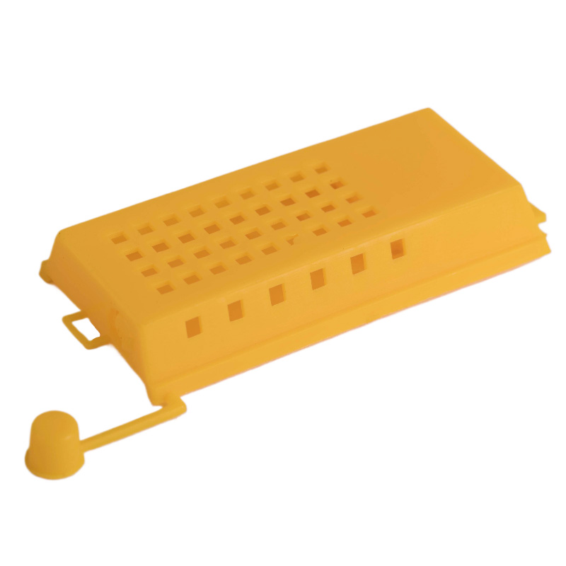 Zasielacia a pridávacia klietka na matky s uzáverom, AB005