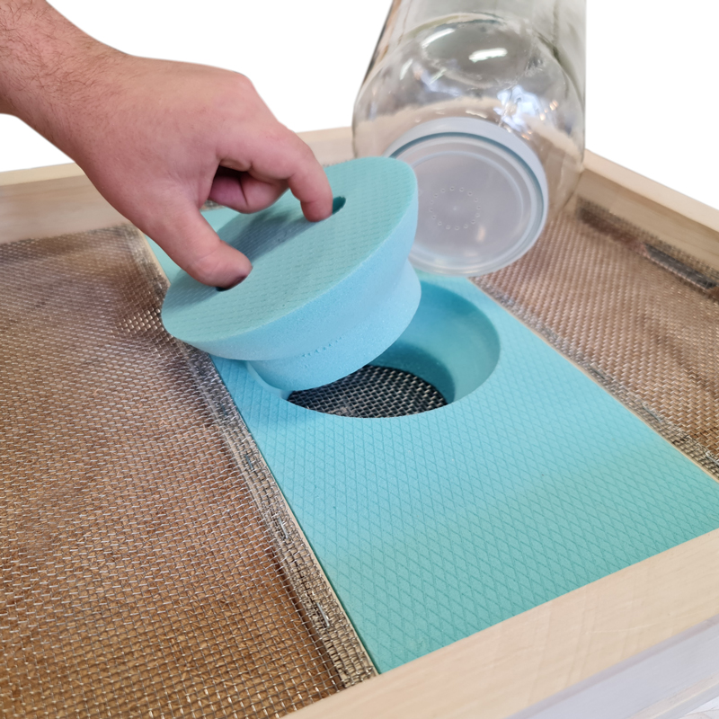 Difuzní protiplísňové krmící víko, 1 otvor, Langstroth