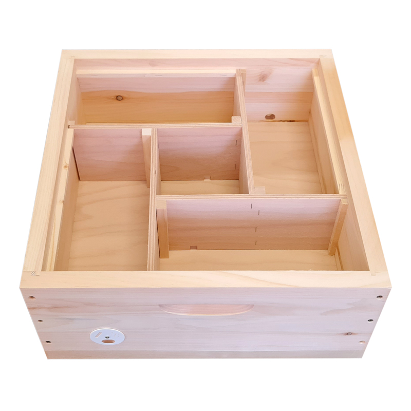 Drevený oplodniačik pre 4 matky - INOVOVANÝ, 485 x 485 mm, Borovica hladká (vejmutovka)