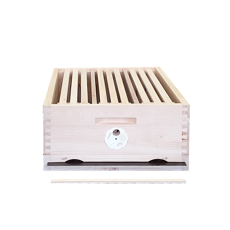 Priehradka k chovnému dnu Langstroth 2/3