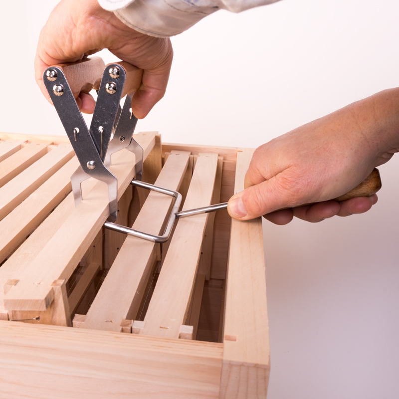 Páčidlo na rámky nerezové, AT003