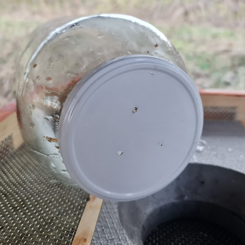 Difuzní protiplísňové krmící víko, 1 otvor, Langstroth