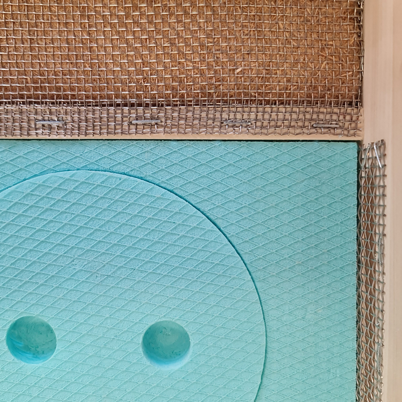 Difúzne protiplesňové kŕmiace veko, 2 otvory, 39x24