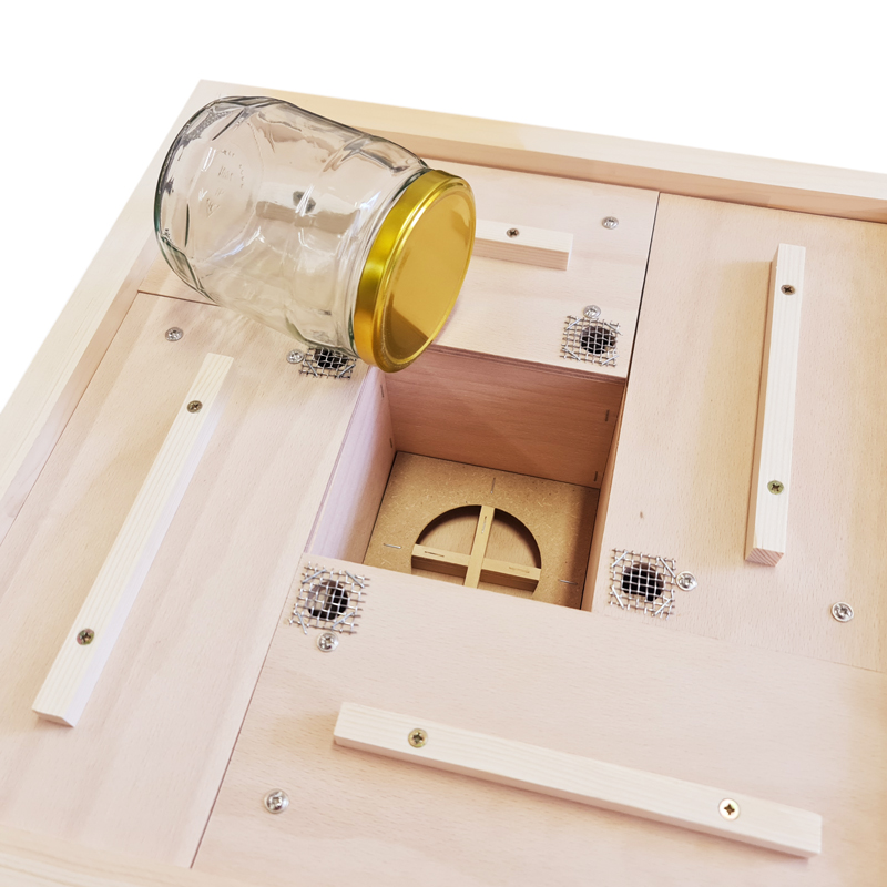 Drevený oplodniačik pre 4 matky - INOVOVANÝ, 485 x 485 mm, Borovica hladká (vejmutovka)