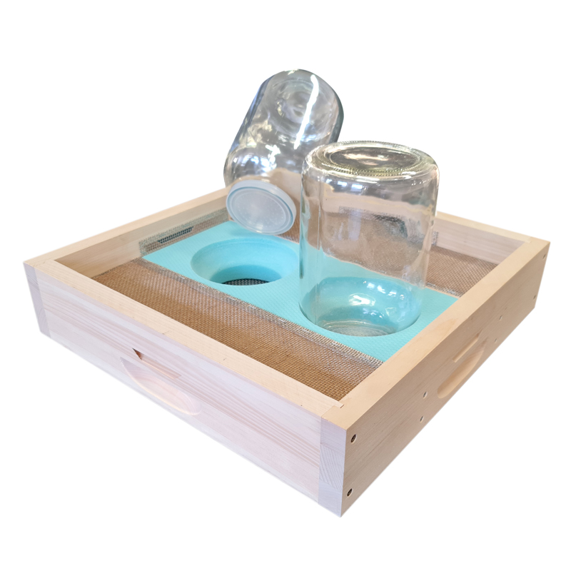 Difúzne protiplesňové kŕmiace veko, 2 otvory, B10