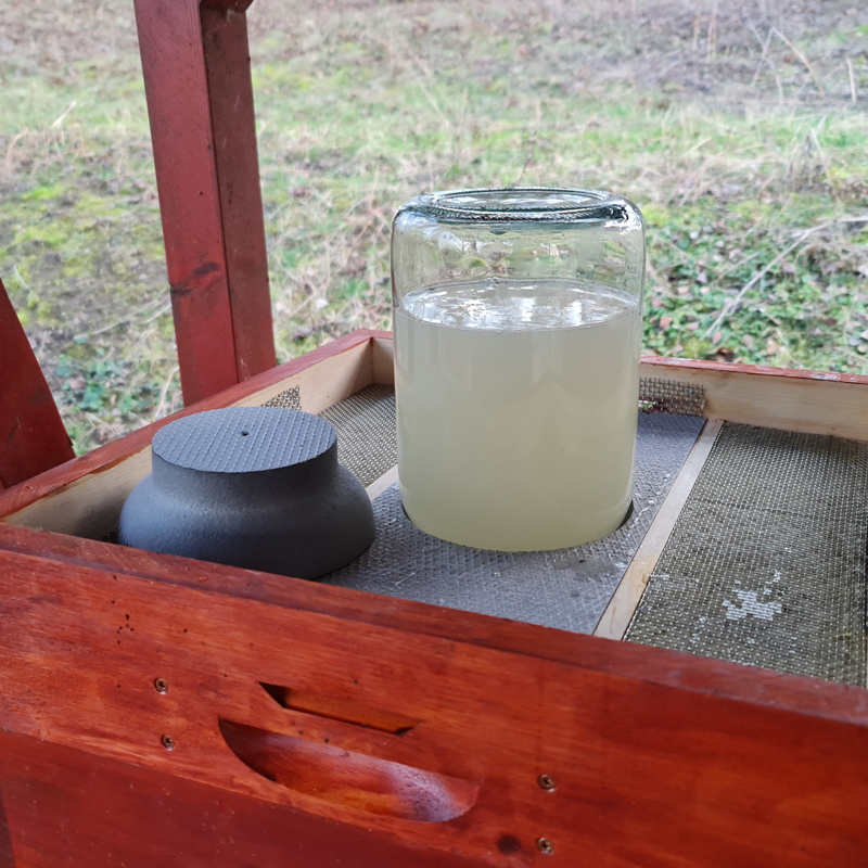 Difuzní protiplísňové krmící víko, 1 otvor, Langstroth