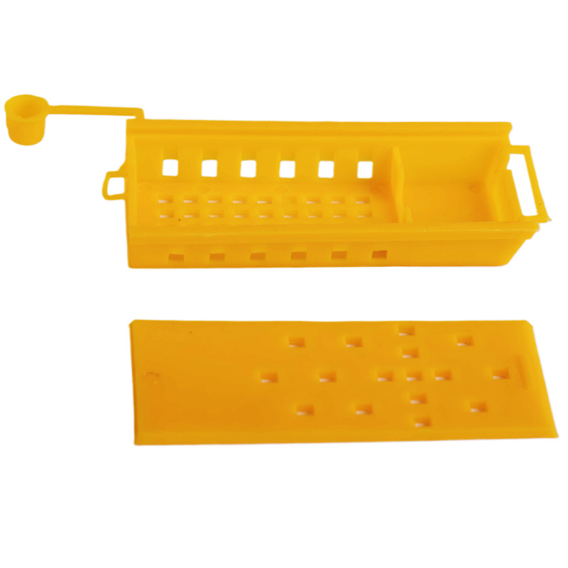 Zasielacia a pridávacia klietka na matky s uzáverom, AB005