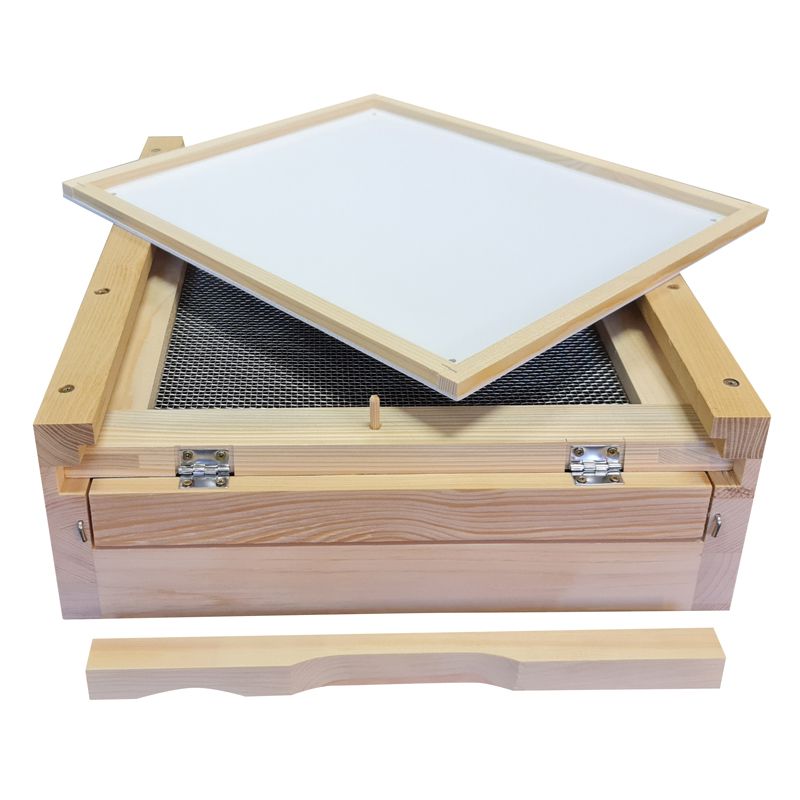 Varroa dno pre úľ B10 a E10 so stavebnou zábranou, borovica hladká (vejmutovka)