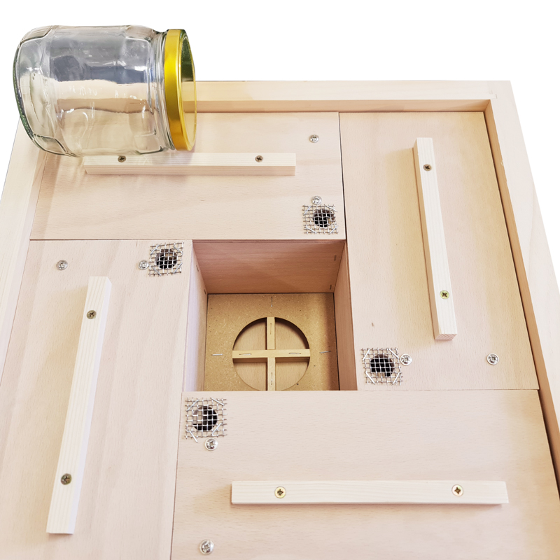 Drevený oplodniačik pre 4 matky - INOVOVANÝ, 485 x 485 mm, Borovica hladká (vejmutovka)